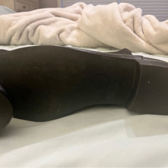 MK black knee high boots. Great condition. Size 8. - Picture 2 of 4